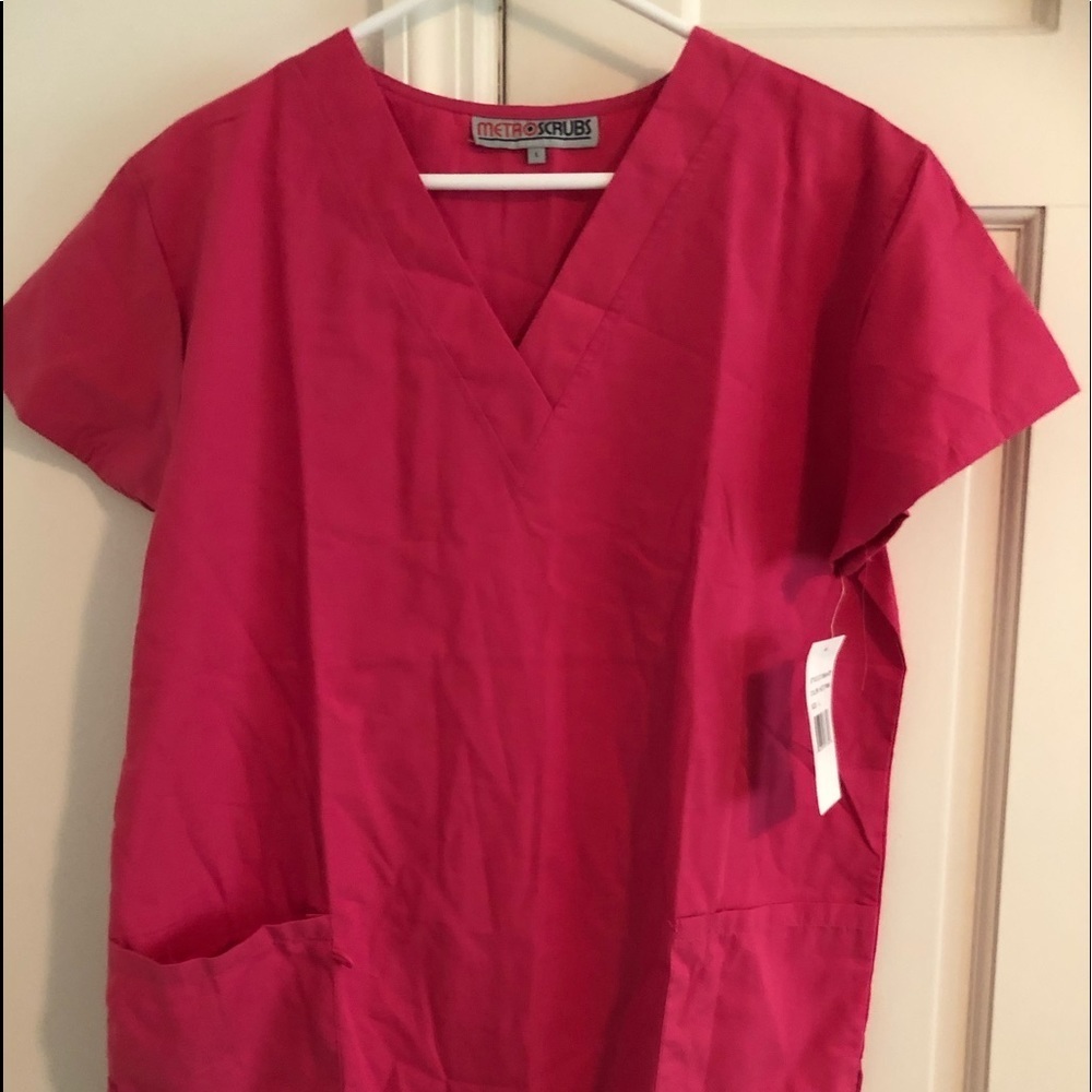 Metro Scrubs Top Size Large Hot Pink  NWT